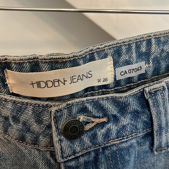 Hidden Jeans - Picture 2 of 3